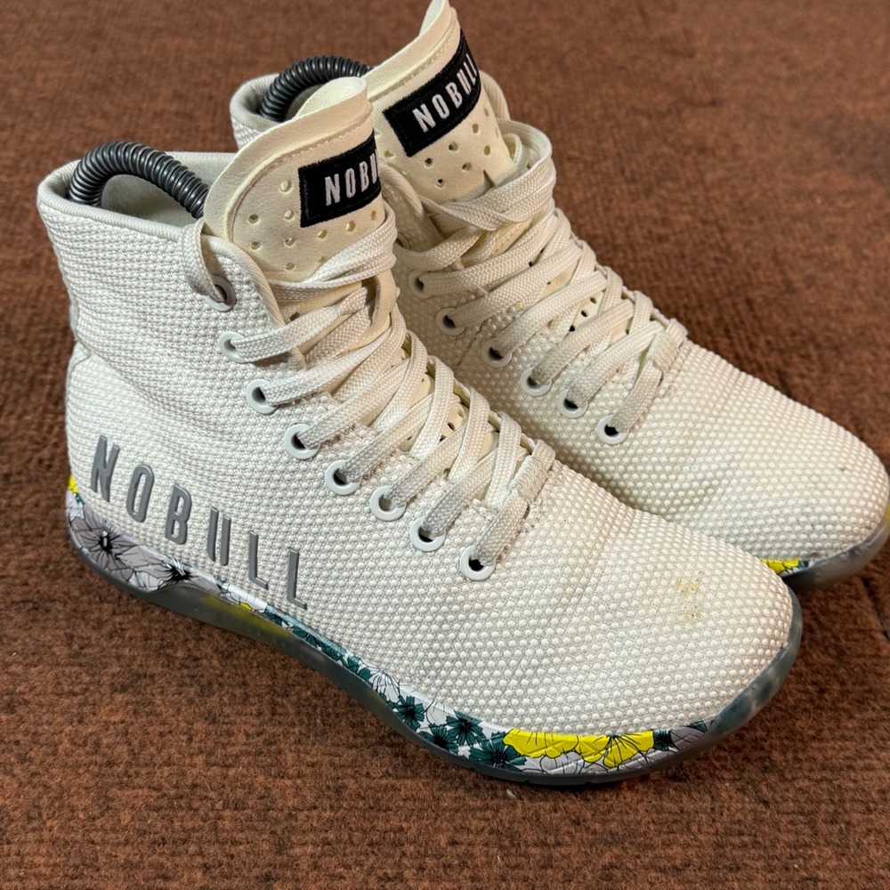 A+ NOBULL High Top Trainer Ivory Floral Sneakers Kids 3.5Y Womens 5 gym cute fit